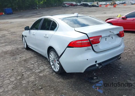 2018 Jaguar Xe 35T Portfolio Limited Edition from USA, damaged, VIN SAJAH4EVXJCP17404